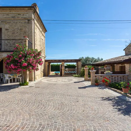 بيت للعطل Borgo Agrituristico Il Pino-1 By Interhome Crecchio