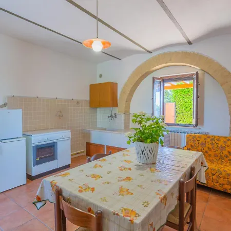 Casa de Férias Borgo Agrituristico Il Pino-1 By Interhome Crecchio