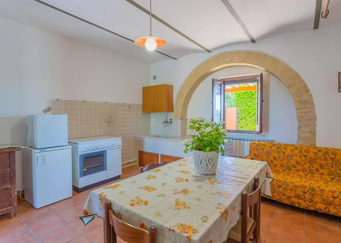 Casa de Férias Borgo Agrituristico Il Pino-1 By Interhome Crecchio